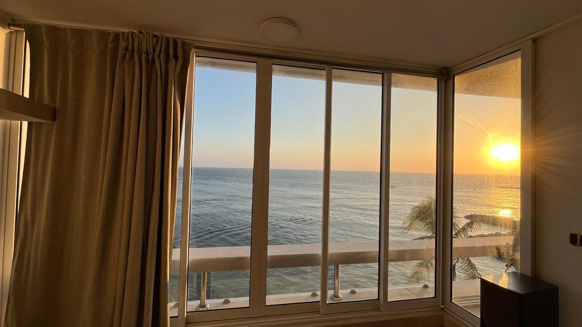 Con Vista Al Mar